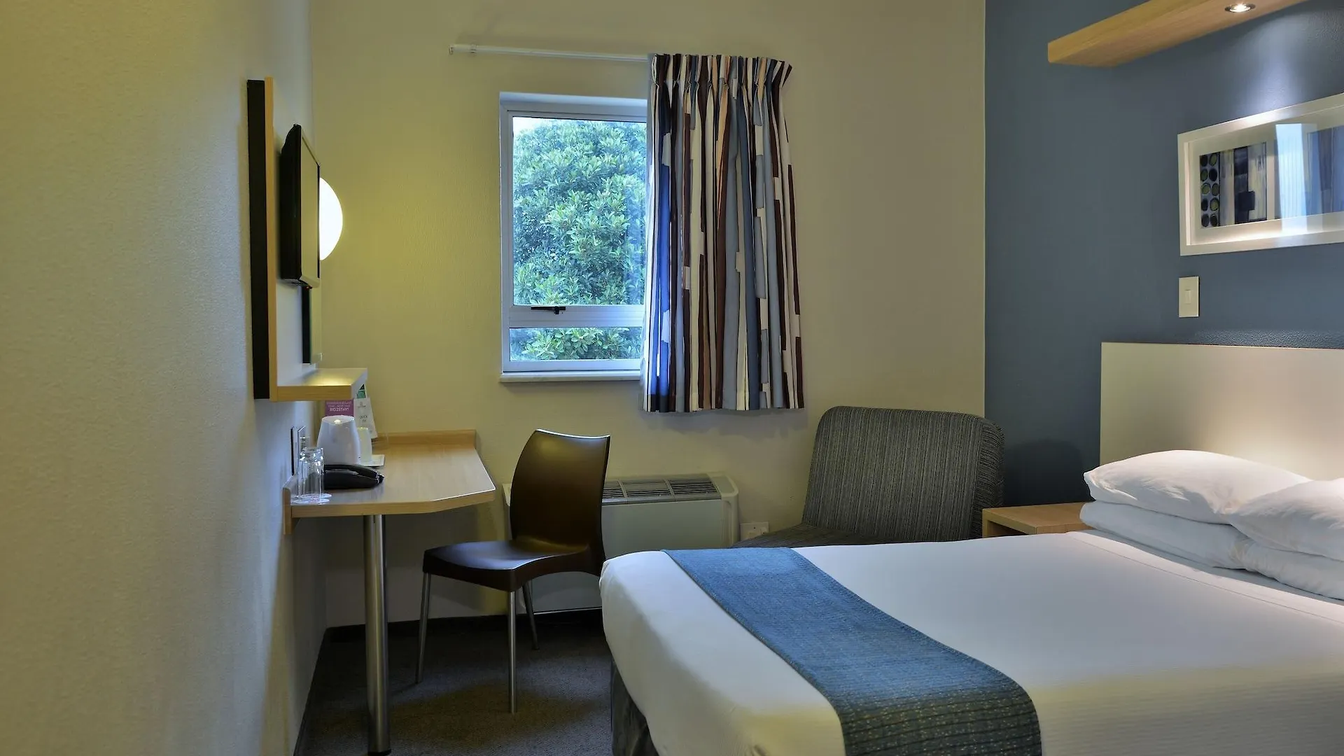 Road Lodge Cape Town International Airport Hotel