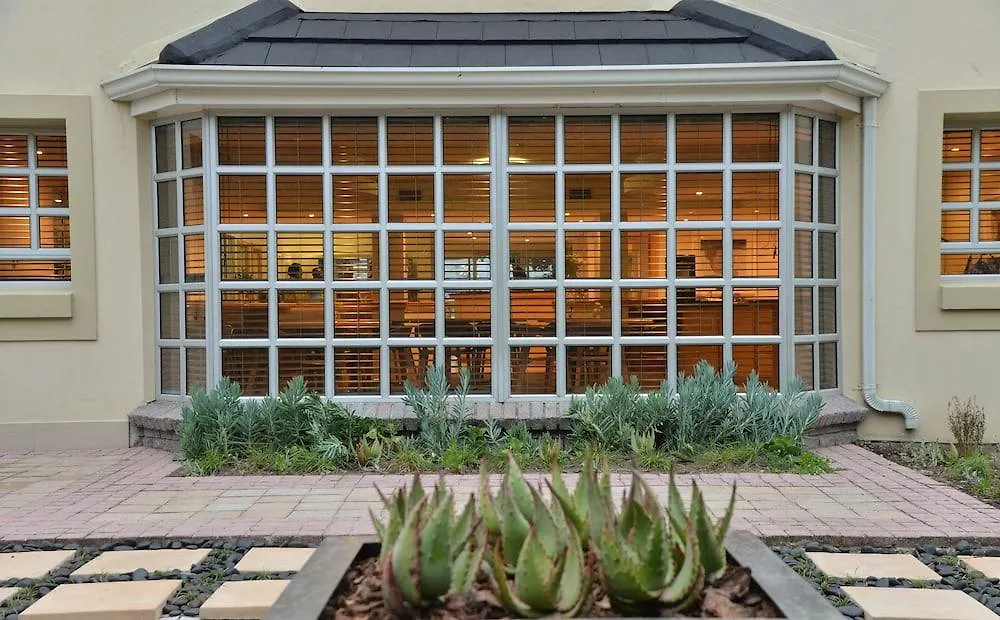 Road Lodge Cape Town International Airport Hotel