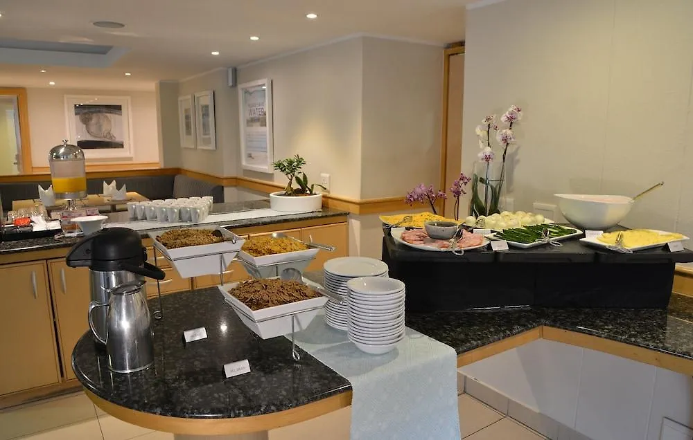 Road Lodge Cape Town International Airport Hotel