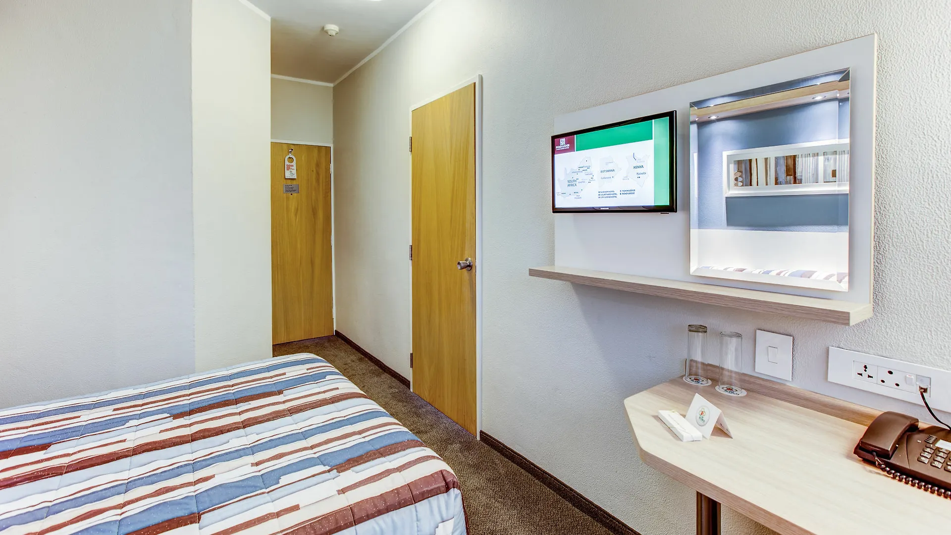 Road Lodge Cape Town International Airport Hotel