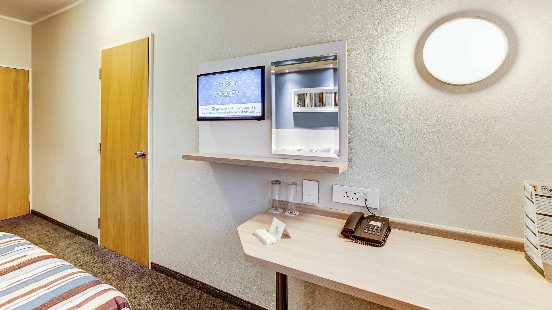 Road Lodge Cape Town International Airport Hotel